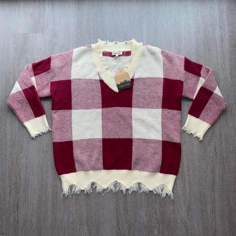 Main‎ Strip Small Red & Cream Plaid Frayed Sweater Women's Small V Neck NWT 1092